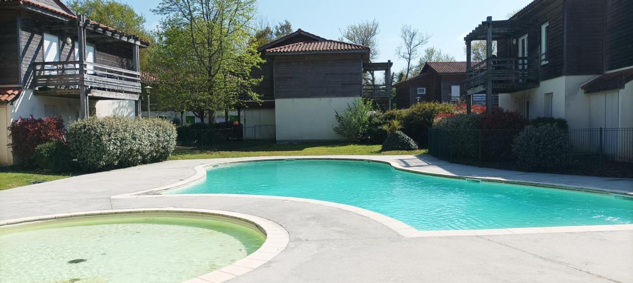 Les Terrasses Du Lac Piscine Et Vue Lac A4 Aureilhan  Exterior photo